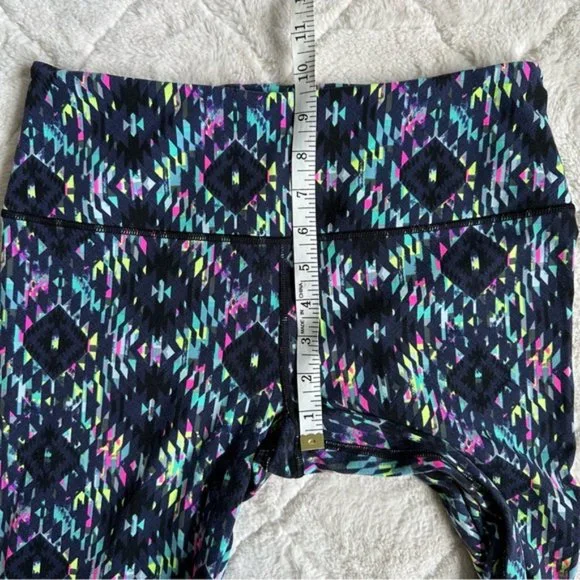 Victoria's Secret VSX SPORT | "Mayan Temple" Knockout Leggings | Size Medium - Picture 10 of 10